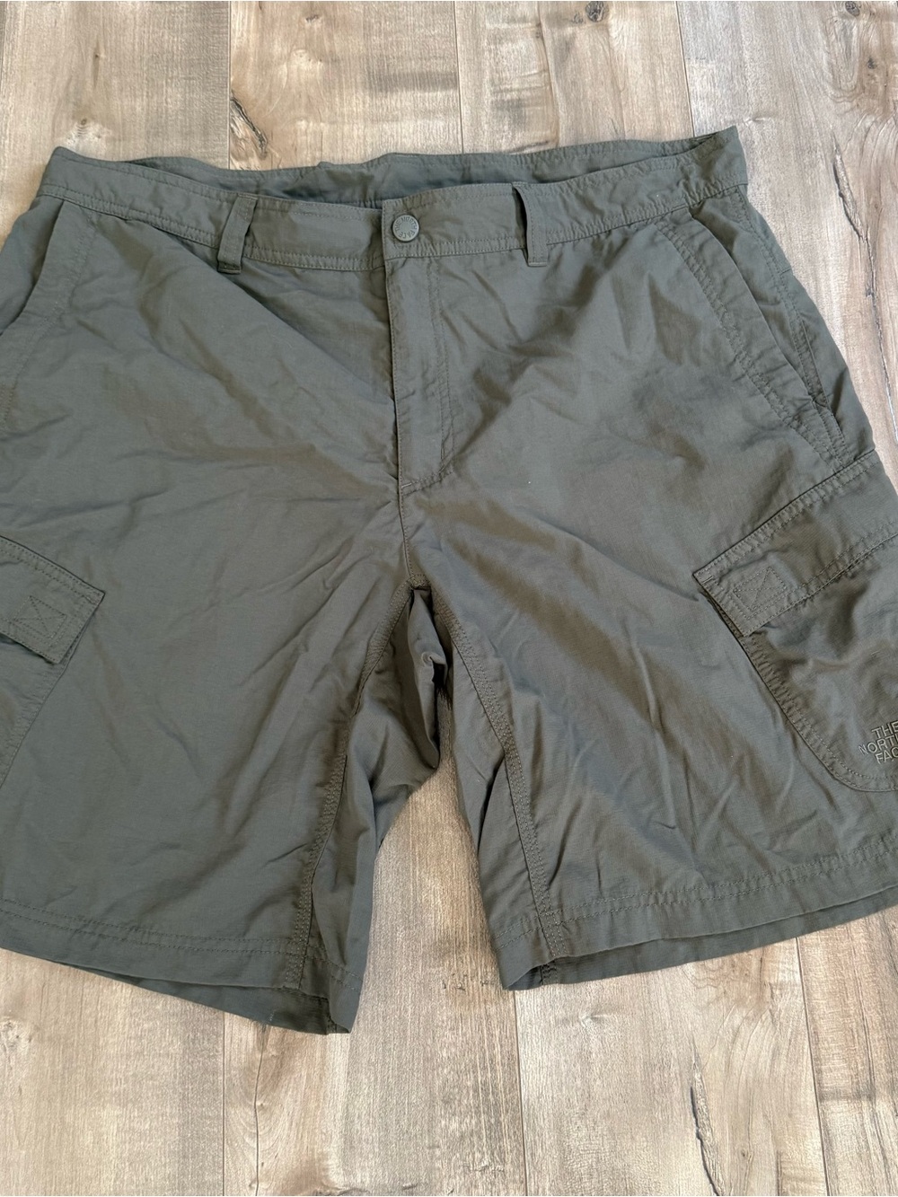 The North Face Cargo Nylon Shorts Hiking Men 38 Olive Green Ripstop Outdoor